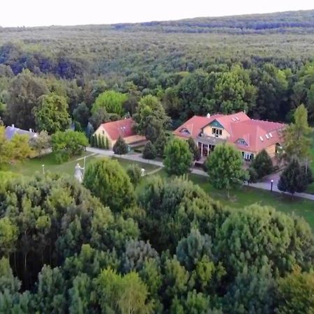 Bed and Breakfast Nagy-Magyarorszag Park Isztimer Экстерьер фото