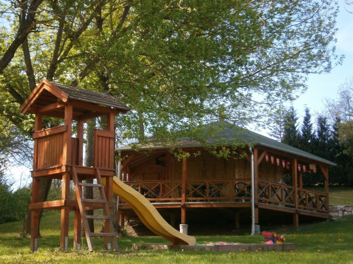 Bed and Breakfast Nagy-Magyarorszag Park Isztimer Экстерьер фото